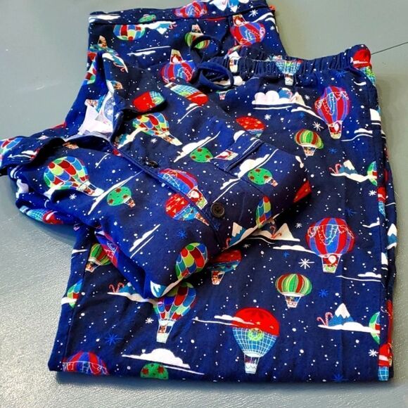 Flannel mens or childs PJ'S. Hot air balloons with Santa. Sze S By Wondershop. - Picture 1 of 9